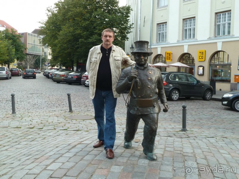 Прогулки по Старому/Новому Таллину и окрестностям.