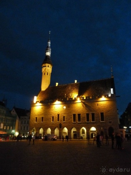 Прогулки по Старому/Новому Таллину и окрестностям.