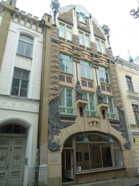 Прогулки по Старому/Новому Таллину и окрестностям.