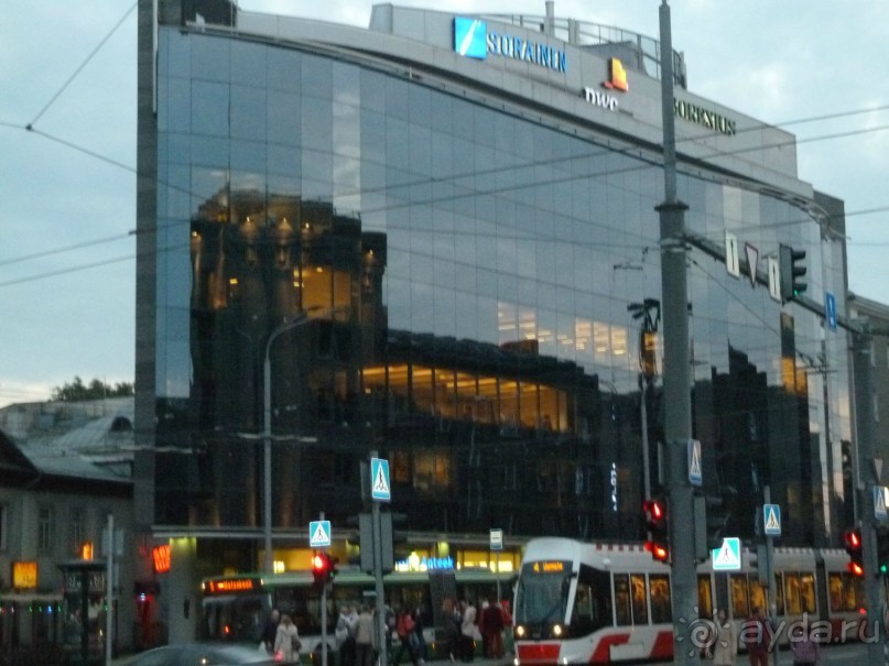 Прогулки по Старому/Новому Таллину и окрестностям.