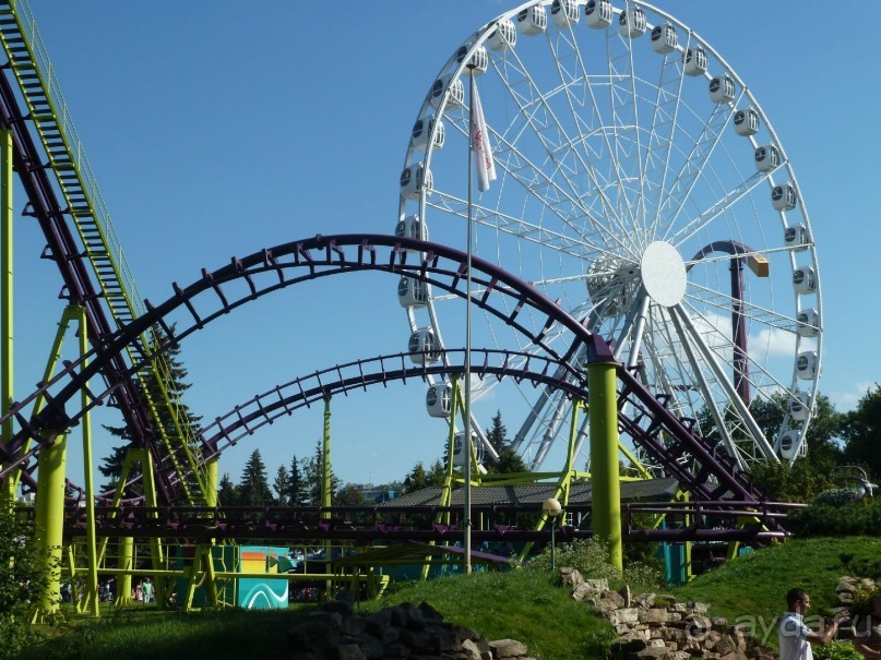 Крестовский остров в Санкт-Петербурге - отличное место для отдыха и прогулок круглый год.