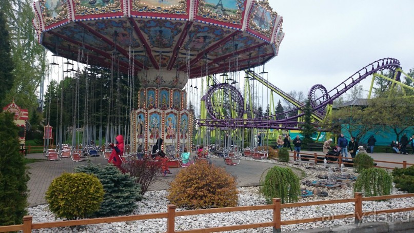 Крестовский остров в Санкт-Петербурге - отличное место для отдыха и прогулок круглый год.