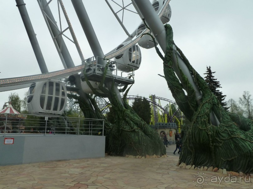 Крестовский остров в Санкт-Петербурге - отличное место для отдыха и прогулок круглый год.