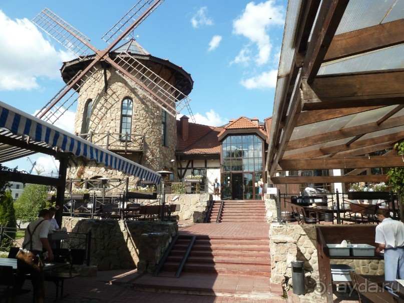 Крестовский остров в Санкт-Петербурге - отличное место для отдыха и прогулок круглый год.