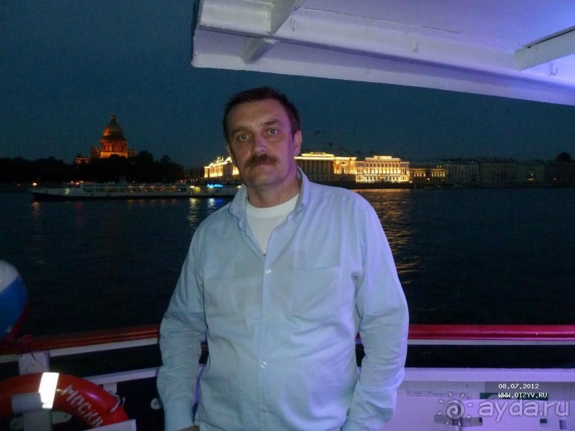 Развод мостов в Санкт-Петербурге. Главный туристический аттракцион.