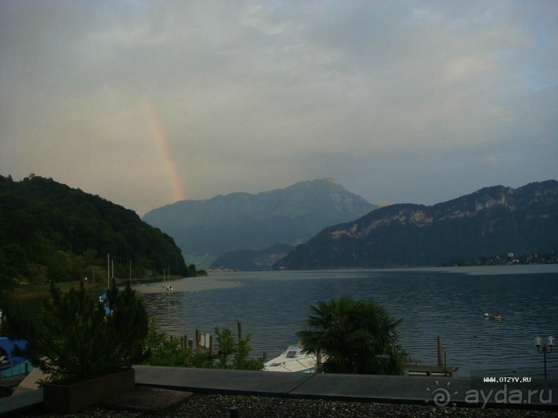 Отель на озере в Швейцарии - буржуйский отдых.