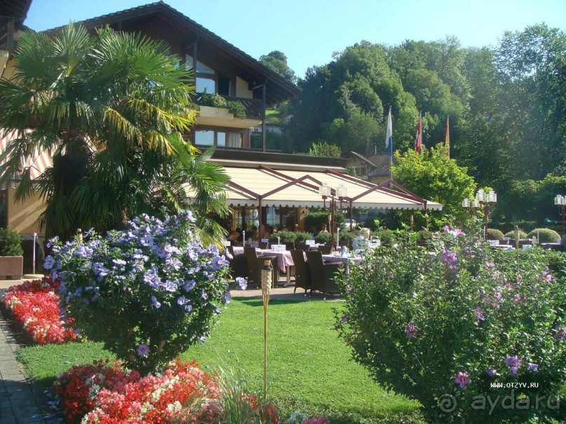 Отель на озере в Швейцарии - буржуйский отдых.