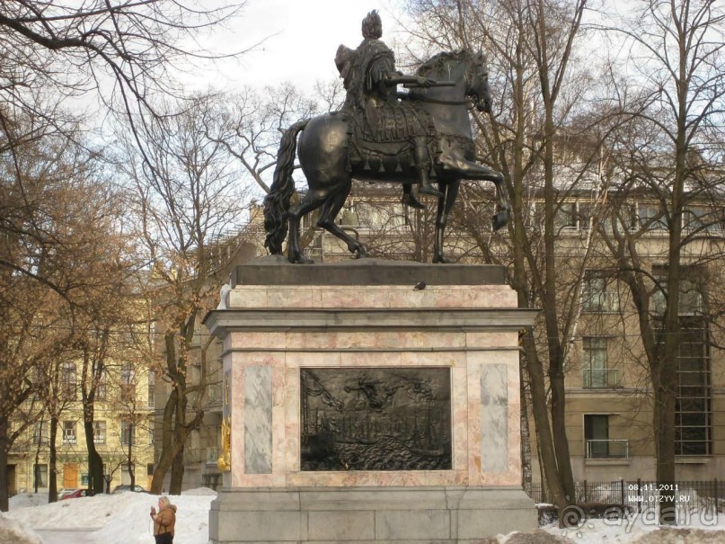 Непафосные дворцы Санкт-Петербурга.  Михайловский замок и Строгановский дворец.