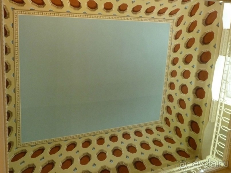 Непафосные дворцы Санкт-Петербурга.  Михайловский замок и Строгановский дворец.