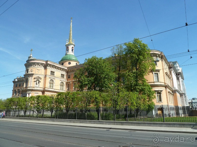 Непафосные дворцы Санкт-Петербурга.  Михайловский замок и Строгановский дворец.