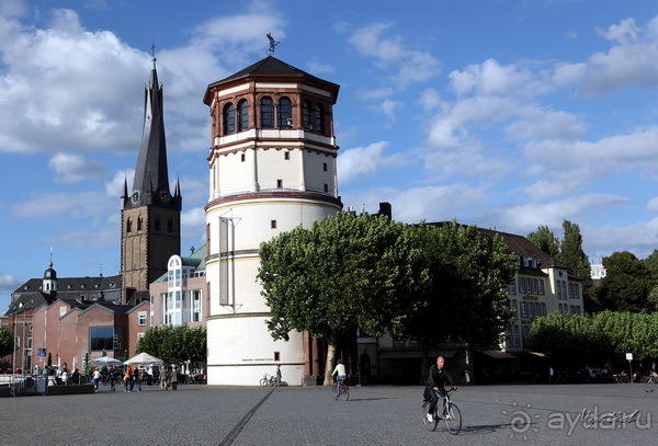 Дюссельдорфские витражи. Как правильно пить пиво.