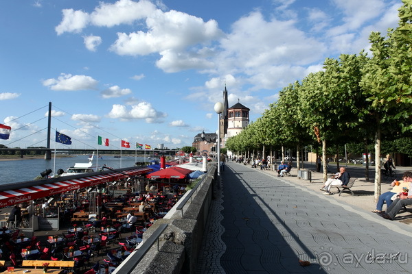 Дюссельдорфские витражи. Как правильно пить пиво.