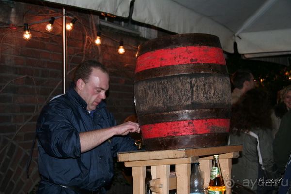 Дюссельдорфские витражи. Как правильно пить пиво.