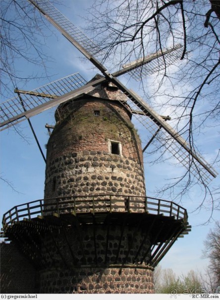 ЦОНС - крепость-таможня