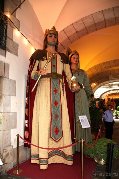 Жeрона, львица и мухи