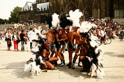 KЁЛЬНСКАЯ МОЗАИКА / Гей-парад в Кельне, или "Шестое время года"