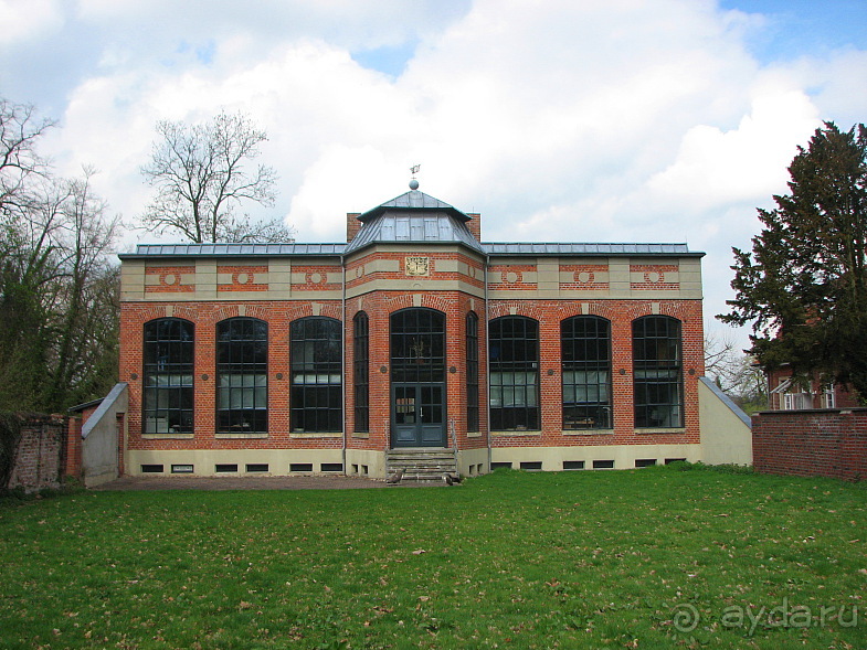 Westerwinkel - обычный водный дворец