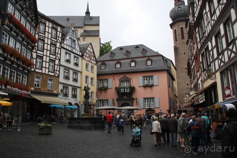 Имперский замок(REICHSBURG) в Кохеме на Мозеле