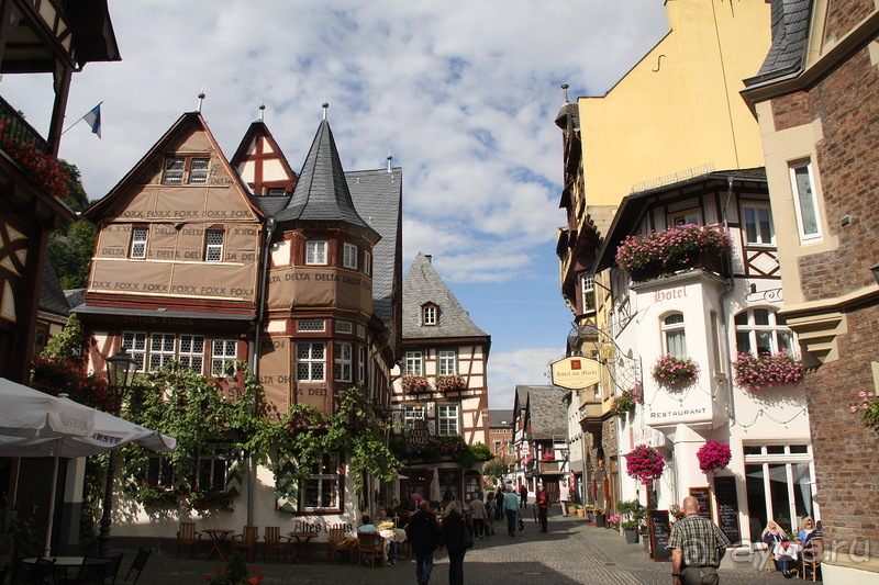 БАХАРАХ, бедный Вернер и золото дьявола.