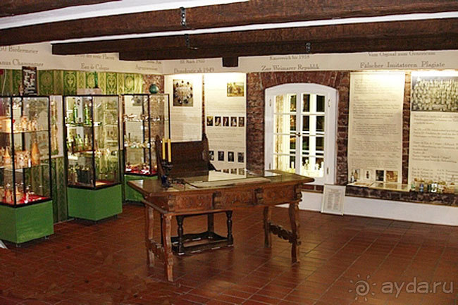 KЁЛЬНСКАЯ МОЗАИКА / Ален Делон не пьет одеколон? Его пьет Наполеон! KЁЛЬНСКАЯ МОЗАИКА / Ален Делон не пьет одеколон? Его пьет Наполеон!