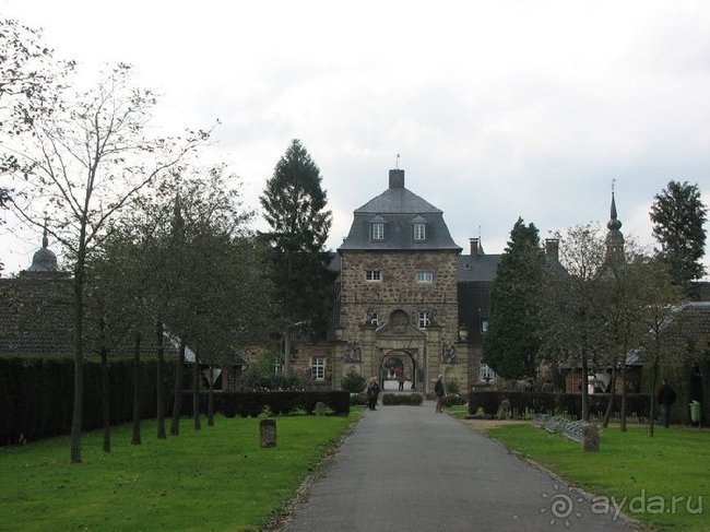 Водный замок ЛЕМБЕК или пару слов о немецкой экономии.
