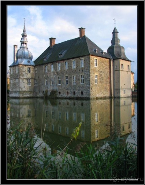 Водный замок ЛЕМБЕК или пару слов о немецкой экономии.