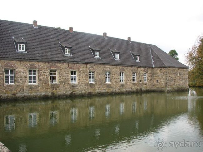 Водный замок ЛЕМБЕК или пару слов о немецкой экономии.