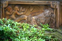 Кёльнская мозаика / ФОНТАН ТРУДОЛЮБИВЫХ ГНОМОВ