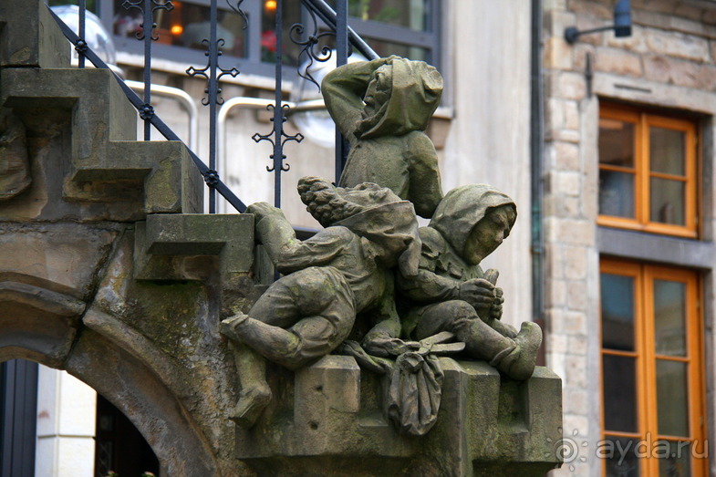 Кёльнская мозаика / ФОНТАН ТРУДОЛЮБИВЫХ ГНОМОВ