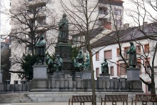 Три кита Вормса