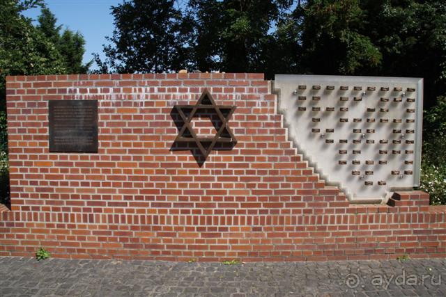 Клеве это клёво + Замок Мойланд