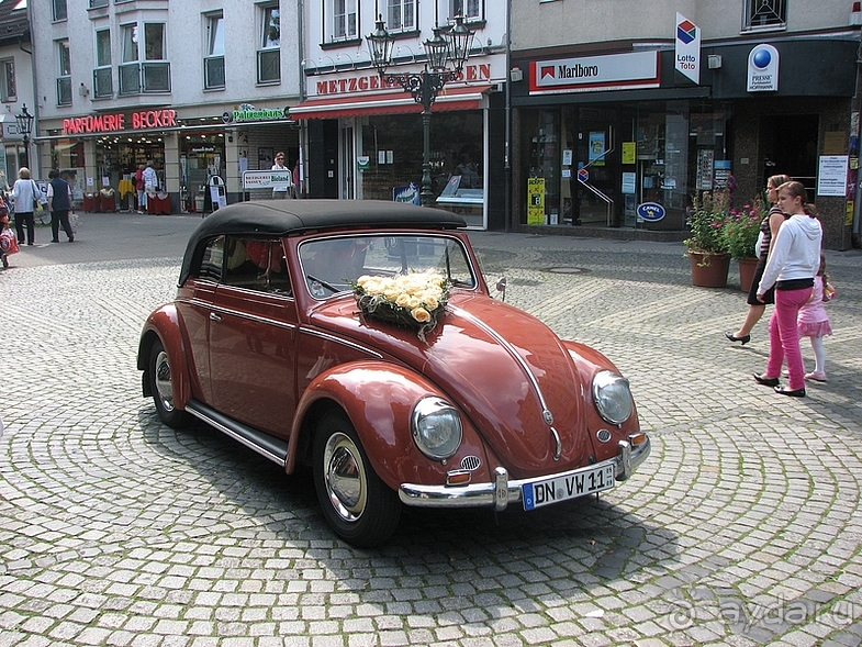 Дюссельдорфские витражи. Розовый замок