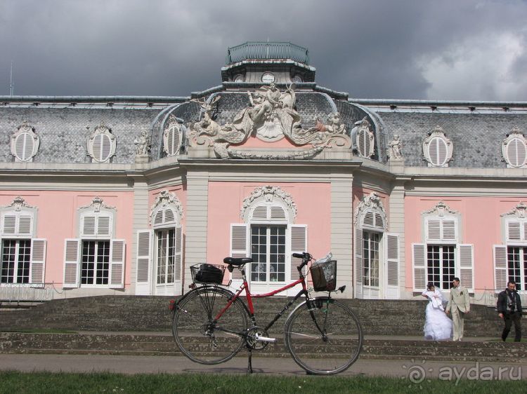 Дюссельдорфские витражи. Розовый замок