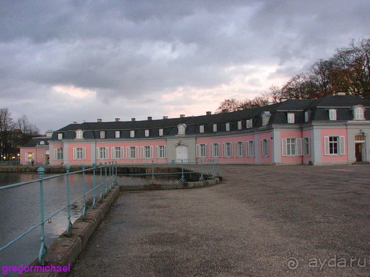 Дюссельдорфские витражи. Розовый замок