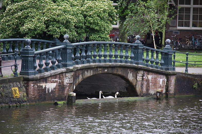 Амстердам. Город Спинозы и Анны Франк