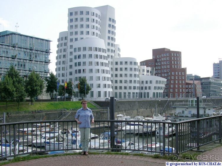 Дюссельдорфские витражи. Набережная Рейна