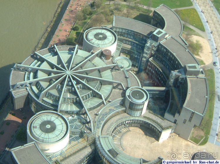 Дюссельдорфские витражи. Набережная Рейна