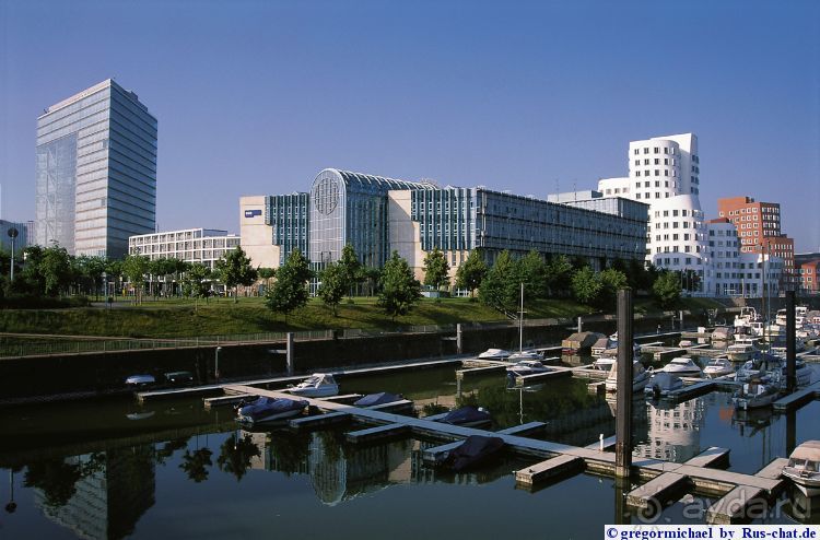 Дюссельдорфские витражи. Набережная Рейна