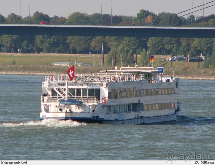 Дюссельдорфские витражи. Набережная Рейна