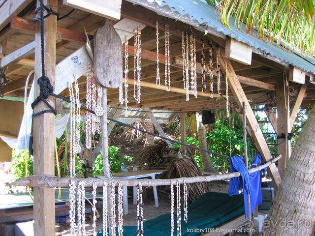 НА КАЯКЕ ВДОЛЬ ПОБЕРЕЖЬЯ БОРА-БОРА (и немного о собачьей любви).