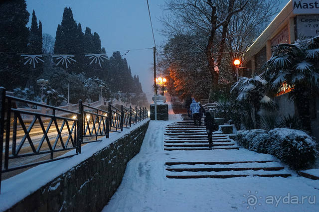 Мело, мело по всей земле...