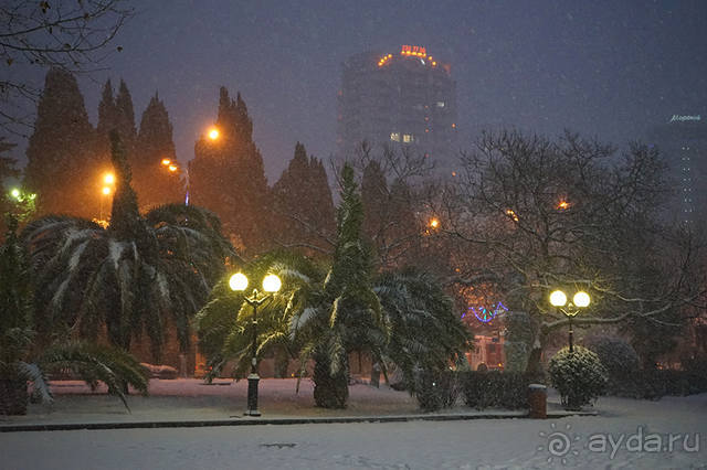 Мело, мело по всей земле...