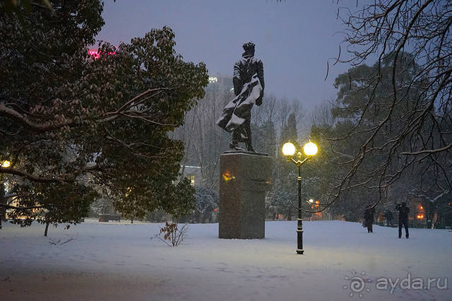 Мело, мело по всей земле...