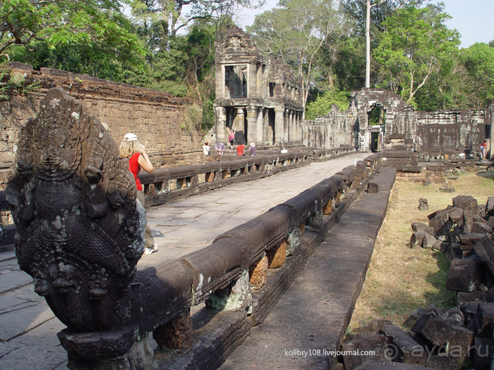 Долина тысячи лингамов и озеро Тонле Сап (Камбоджа).