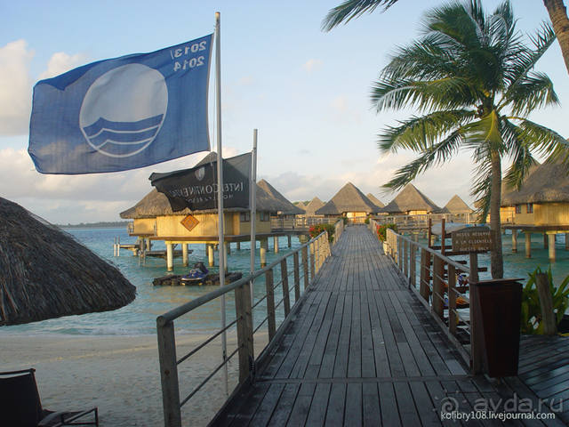 "Аквасафари" на острове Бора-Бора.
