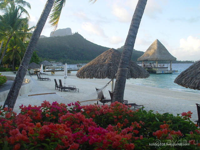 "Аквасафари" на острове Бора-Бора.