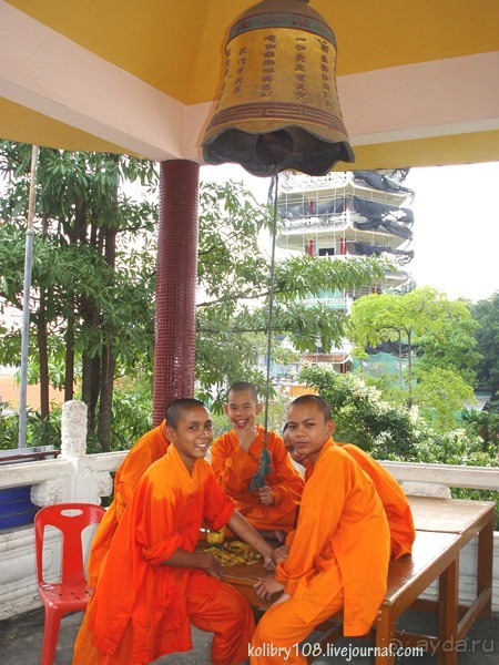 Таиланд. Почем жареные кузнечики? (часть первая)