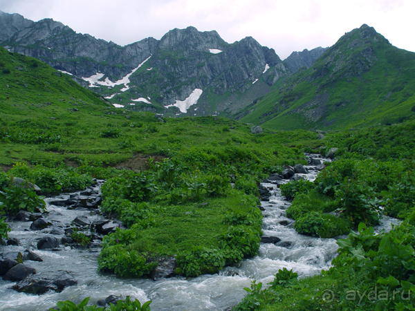 Авадхара, озеро Мзы (Абхазия).