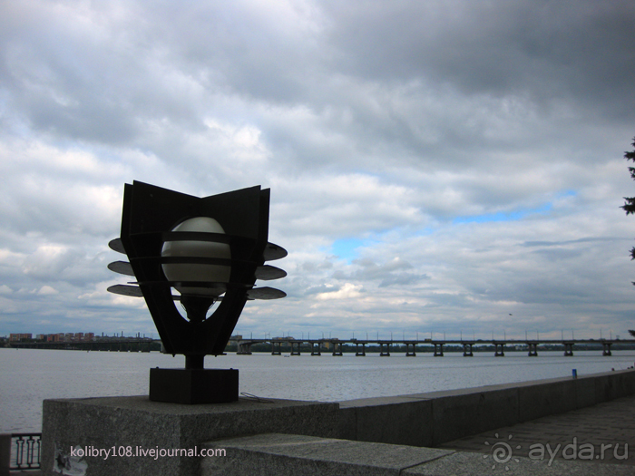 Чуден Днепр при тихой погоде...