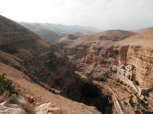 Через иудейскую пустыню и православные монастыри к Мертвому морю